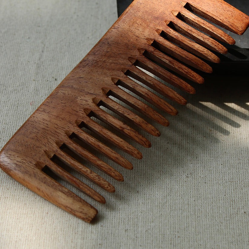 Lược Gỗ Neem Thủ Công
